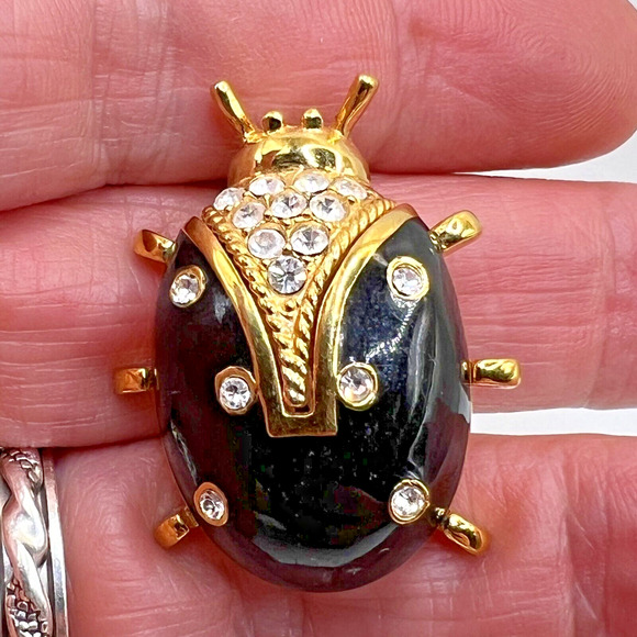 Signed SJ St John Vintage Designer Ladybug BEETLE BROOCH Bug Crystal Rhinestone - Picture 3 of 9